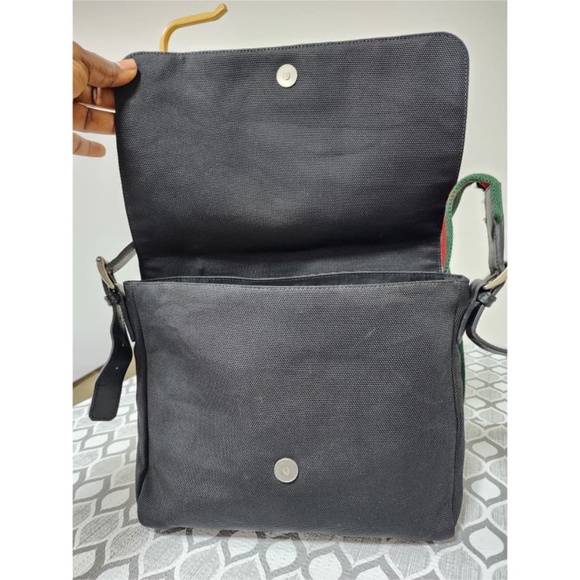 Authentic Gucci Black Techno Canvas Web Flap Messenger Bag - Picture 14 of 16
